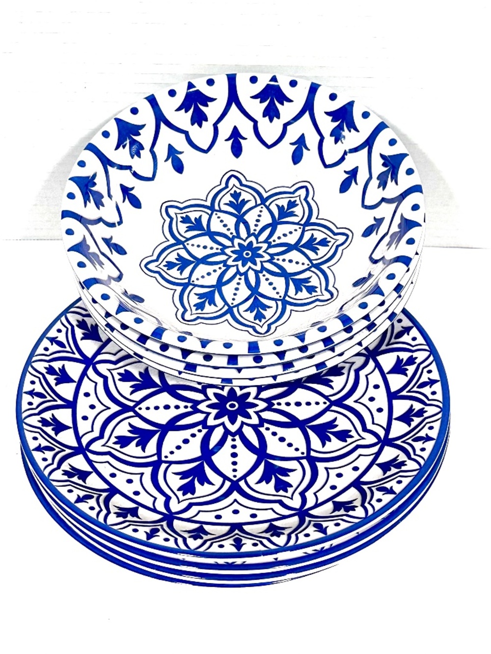 Melamine Dinnerware 8 - piece Set of Plates and Bowls White and Blue Medallion